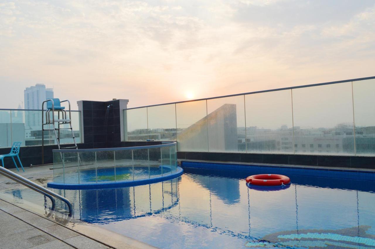 Tulip Al Barsha Hotel Apartment Dubai Exterior foto