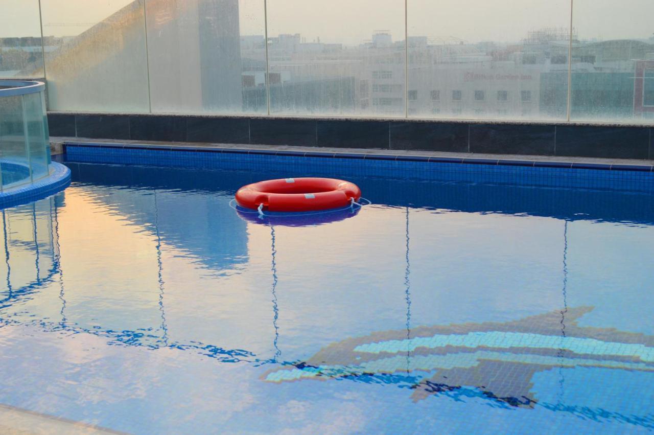 Tulip Al Barsha Hotel Apartment Dubai Exterior foto