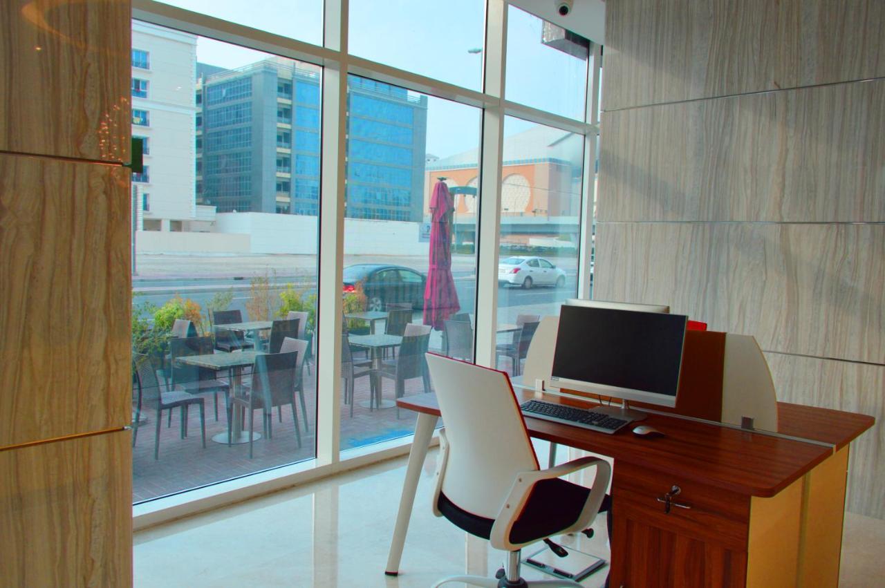 Tulip Al Barsha Hotel Apartment Dubai Exterior foto