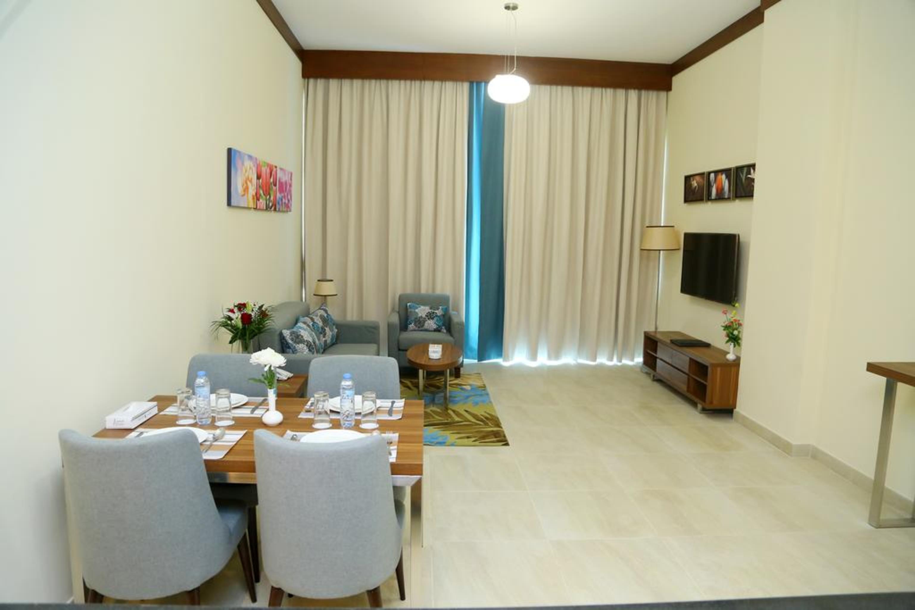 Tulip Al Barsha Hotel Apartment Dubai Exterior foto