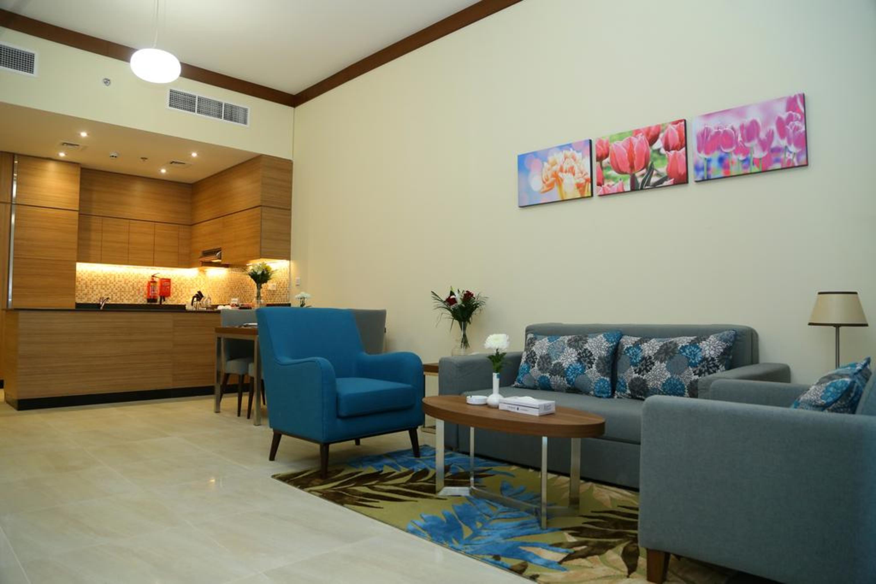 Tulip Al Barsha Hotel Apartment Dubai Exterior foto